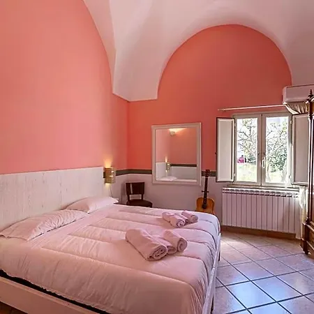 B&B La Naca Della Taranta 4*